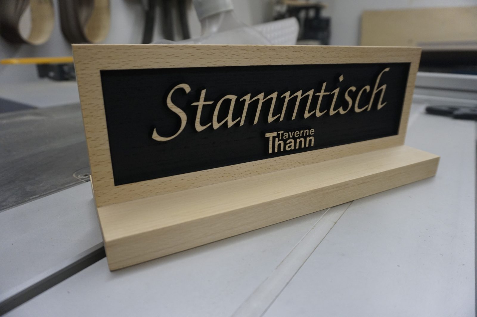 Tischschild Stammtisch aus Holz